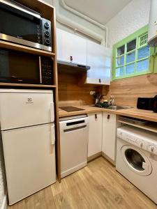 El Galion, piscine, plage, terrain tennis