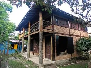 Lindo casarão assobradado no centro de Itaúnas - 伊塔乌纳斯