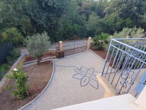 Villa 6 ch ,18 per, piscine chau