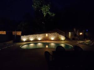 Villa 6 ch ,20 per, piscine chau