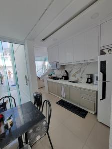 Boa Beach House with private pool