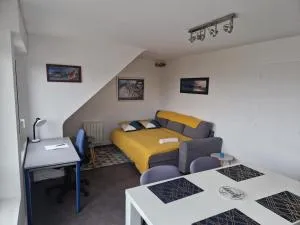 Glaz - appart-sympa - T1 bis en plein centre de Plœmeur - 吉代勒