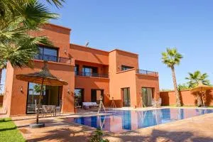 VILLA NOÛR PALACE avec piscine jaccuzi à Marrakech - El Aggada