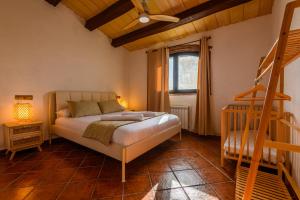 MASIA PUIG PIQUÉ - Piscina, jardín, porcho, BBQ, WIFI - 20 PERSONAS