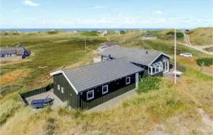 Four-Bedroom Holiday Home In Ringkobing - Kryle