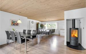 Gorgeous Home In Ulfborg With Sauna