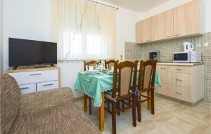2 Bedroom Nice Apartment In Mali Rat