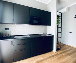 M4 BLACK Monolocale Moderno e Funzionale