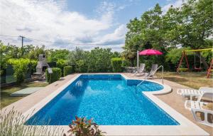 Amazing Home In Erzisce With Jacuzzi