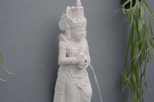 Villa Dua Warna Dencarik
