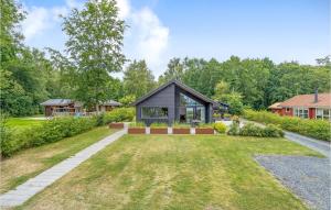 Awesome Home In Sunds With Lake View