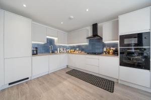 Newly Refurbished 2 Bed Flat