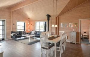 Stunning Home In Skjern With Kitchen