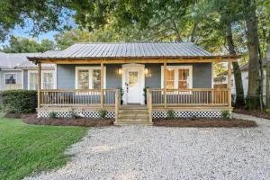 NEW WIFI Fire Pit OWA Foley Sportsplex Fenced Yard - Elberta