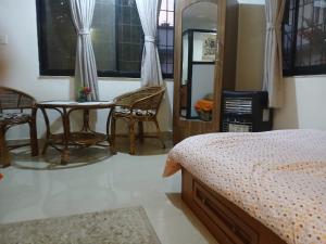 Bakhundole Studio Retreat