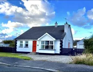 Castleshaw Holiday Home - Castlerock