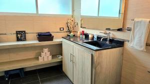 Casa amueblada dentro de club de golf