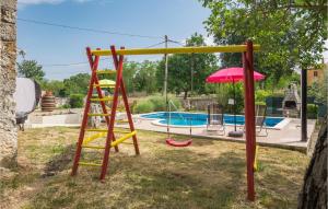 Amazing Home In Erzisce With Jacuzzi 