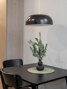 Brand New 58 Loft with Free Parking