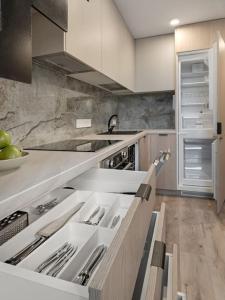 Brand New 58 Loft with Free Parking