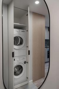 Brand New 58 Loft with Free Parking