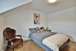 Chambre 304 de lhôtel Victoria confortable et moderne