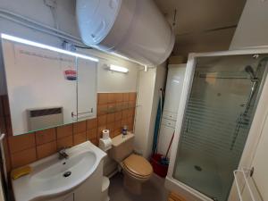 Appartements Studio avec loggia Les Angles - Superbe vue sur Lac et Montagnes : photos des chambres