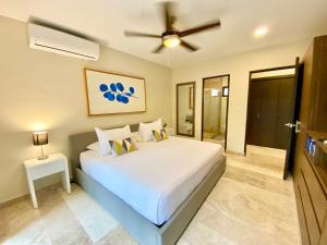Modern 2-Bedroom, 2-Bath Apartment in the Heart of Playa del Carmen- Arenis Condos