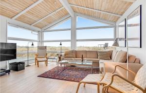 5 Bedroom Stunning Home In Blokhus