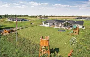 9 Bedroom Beautiful Home In Spøttrup - Lihme