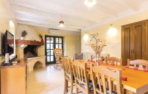2 Bedroom Lovely Home In Sisan 