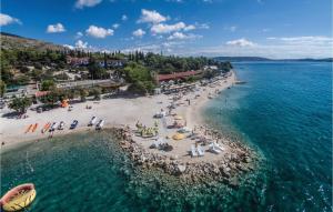 Lovely Apartment In Seget Donji