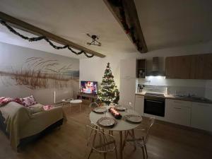 Maisons de vacances Le Petit Portais : Maison 1 Chambre