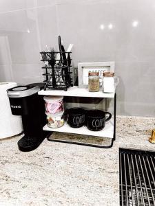 The Black Bungalow-Mins to Mercedes Benz Stadium