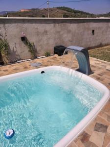 Aluga-se casa com area gourmet