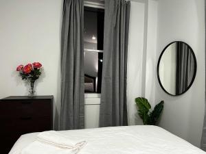 Refined City Living, Unit 606