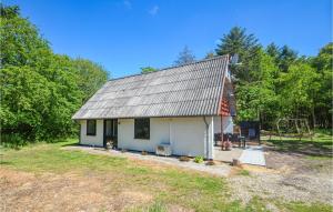 Cozy Home In Øster Assels With Sauna