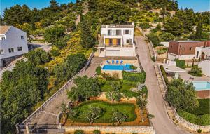 Awesome Home In Zaboric With Wifi