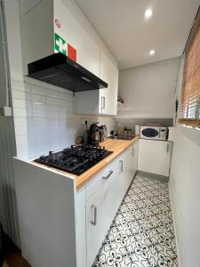 Cozy warm chalet in wooden nature near Maastricht-Gothamette House