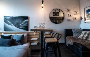 Alpenglow Lodge Queen Boho Studio by MVA