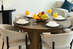 Stunning Burj Khalifa Views - Dubai Mall Access - Infinity Pool - MaxStays