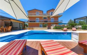 Amazing Apartment In Kastel Stari