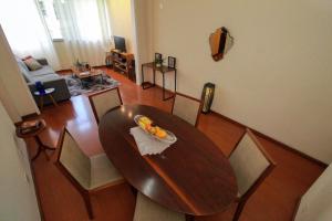 Conforto em Copacabana perto da praia, metro, bares, mercados e restaurantes