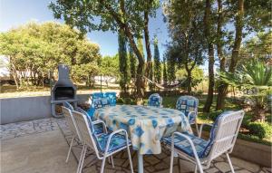 Two-Bedroom Apartment In Betiga