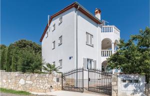 Two-Bedroom Apartment In Betiga