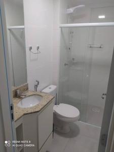 Praia das Toninhas Ubatuba Ap novo e mobiliado Condomínio com Piscina