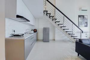 Nice and Fancy Studio Loft at Brooklyn Alam Sutera Apartment By Travelio