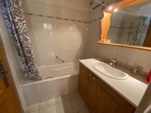 Appartements Appartement lumineux 58 m², 2 chambres, balcon, parking, La Chapelle-d-Abondance - FR-1-692-106 : photos des chambres