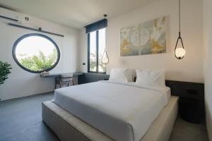 Lux Seis D 4BR Canggu - Free trf and security 24 h