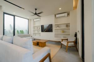 Lux Seis D 4BR Canggu - Free trf and security 24 h